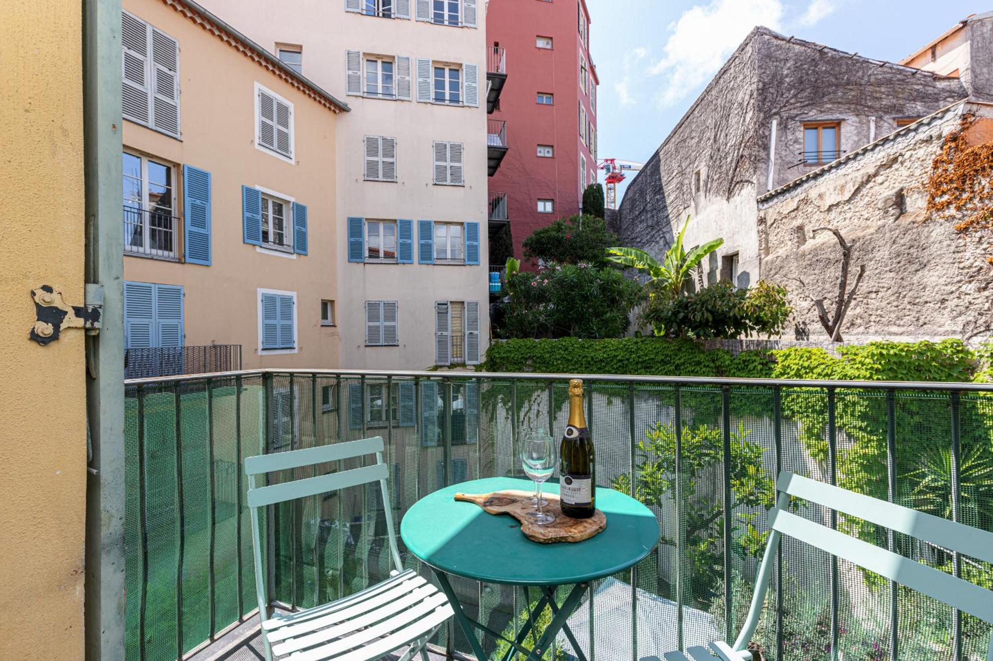 Apartamento 2 Bdrs & Parking In The Old Town ! Niza Exterior foto