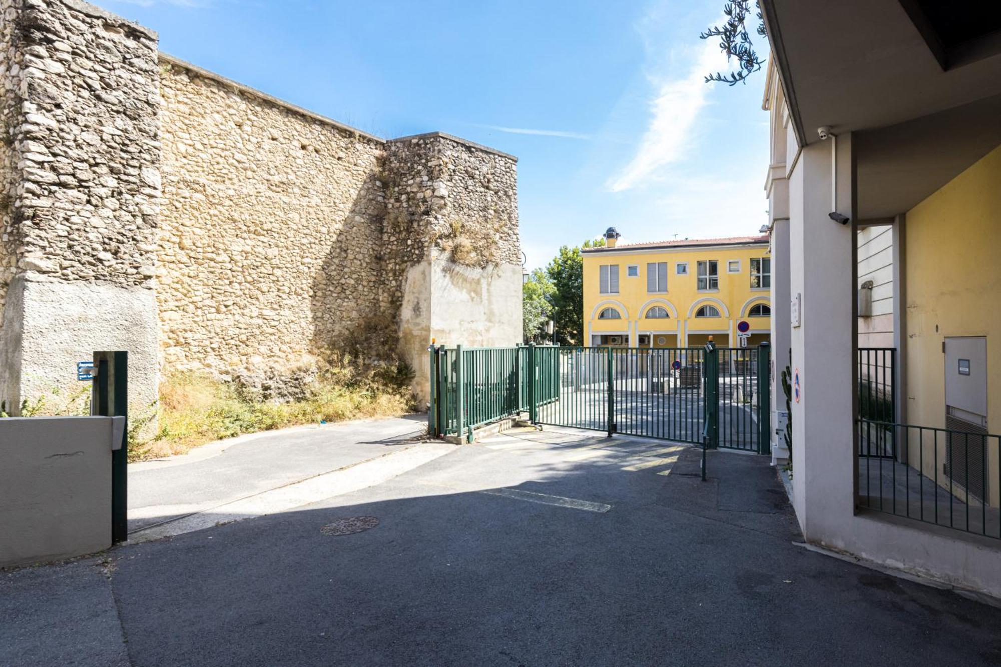 Apartamento 2 Bdrs & Parking In The Old Town ! Niza Exterior foto