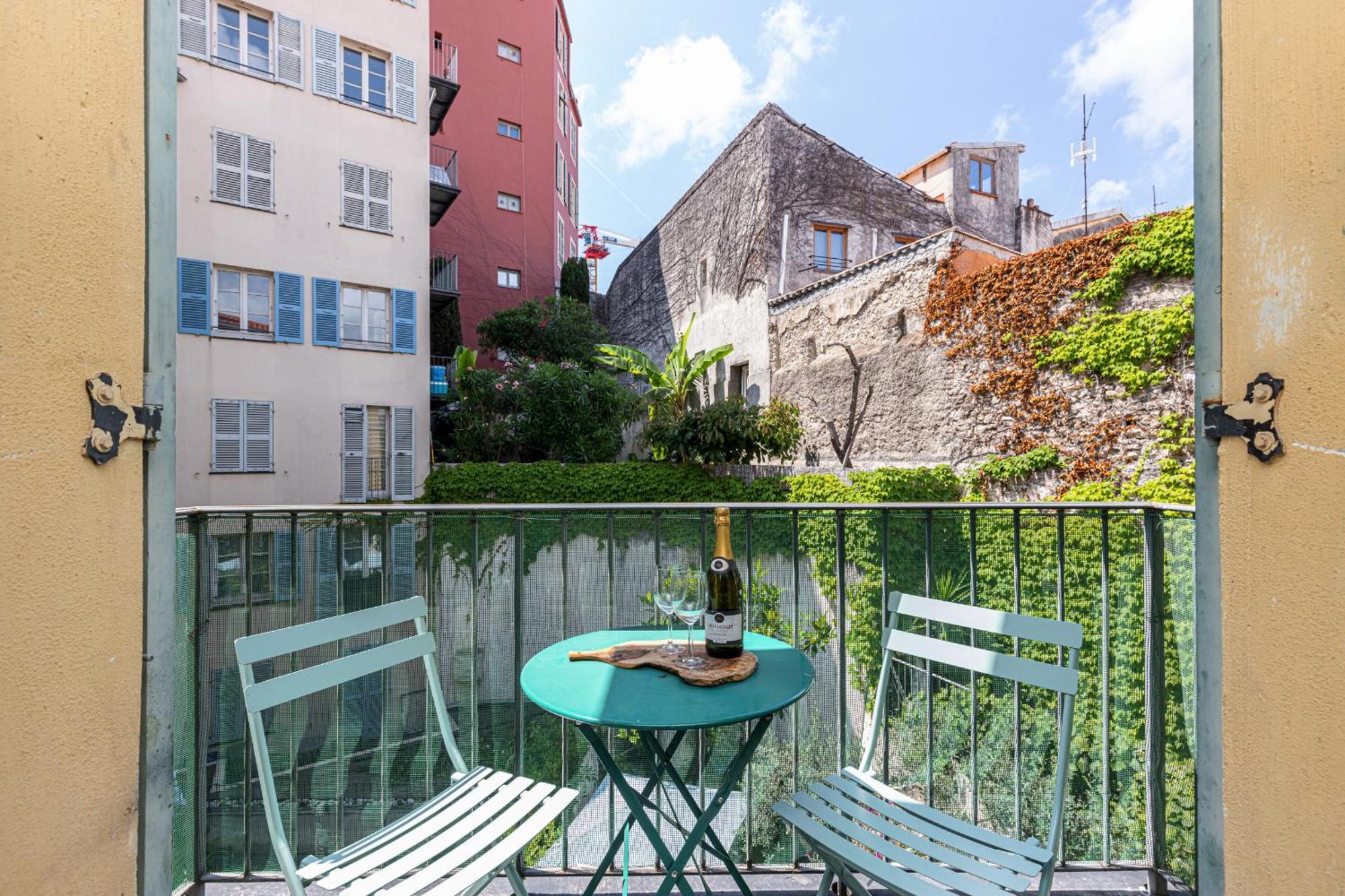 Apartamento 2 Bdrs & Parking In The Old Town ! Niza Exterior foto
